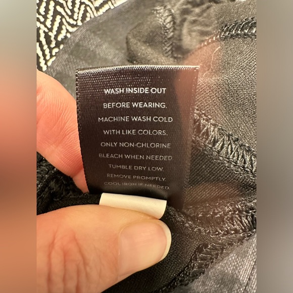 Simply Vera Vera Wang Stretch Skinny Plaid Dress Pant, Black/Gray/Purple, Size M - Picture 6 of 6